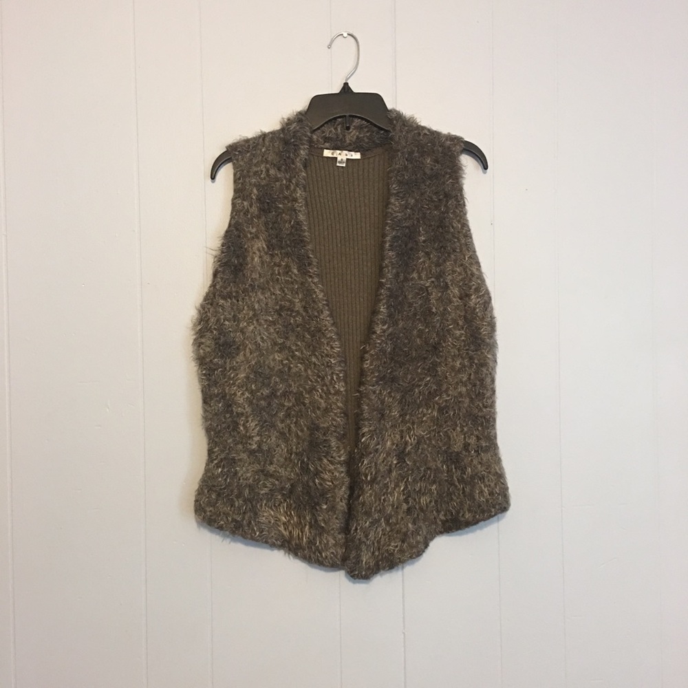 CAbi fur vest